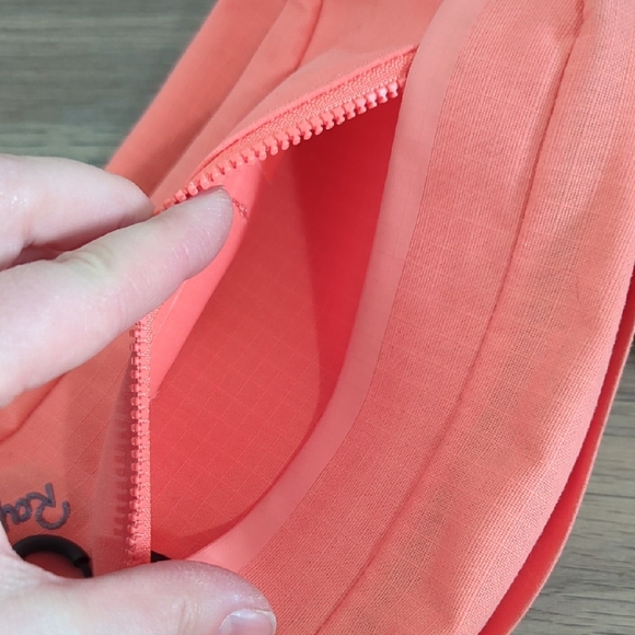 Rapha Explore Bar Bag - Pink - Picture 6 of 15